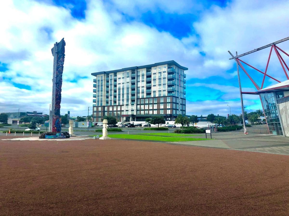 Ramada Suites By Wyndham Auckland Manukau Pacfic Centre Exterior foto