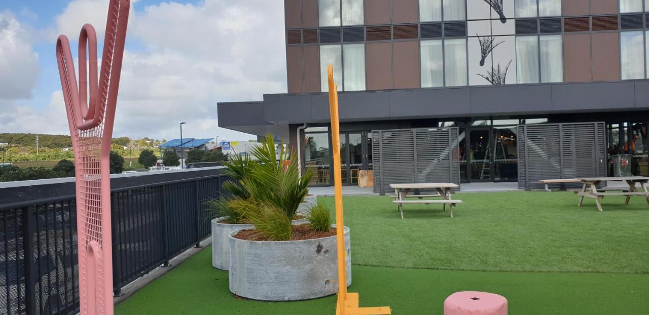 Ramada Suites By Wyndham Auckland Manukau Pacfic Centre Exterior foto