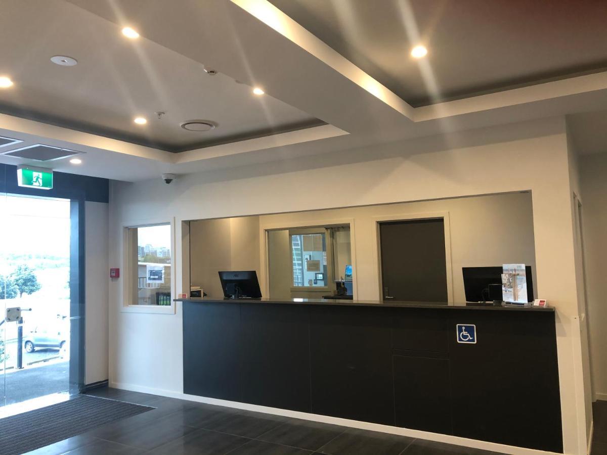 Ramada Suites By Wyndham Auckland Manukau Pacfic Centre Exterior foto