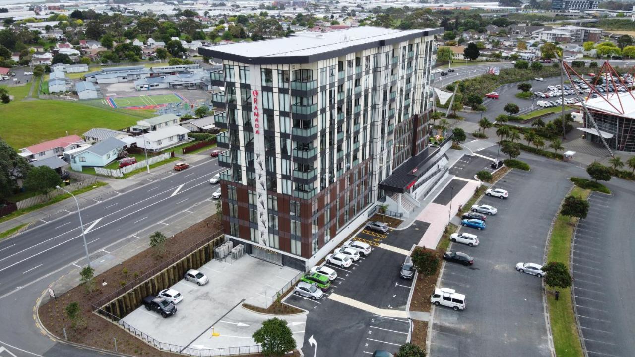 Ramada Suites By Wyndham Auckland Manukau Pacfic Centre Exterior foto